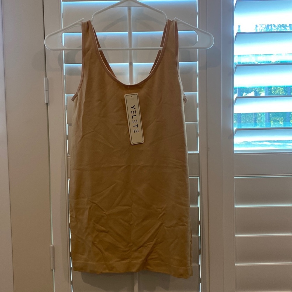 Nude seamless cami